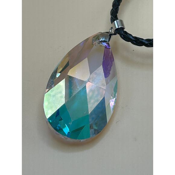 Crystal Vintage iridescent chandelier prism necklace - Picture 2 of 2